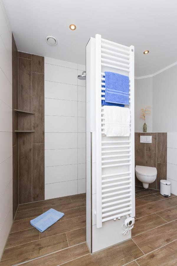 Ferienhaus Nordseeperle Neuharlingersiel Esterno foto